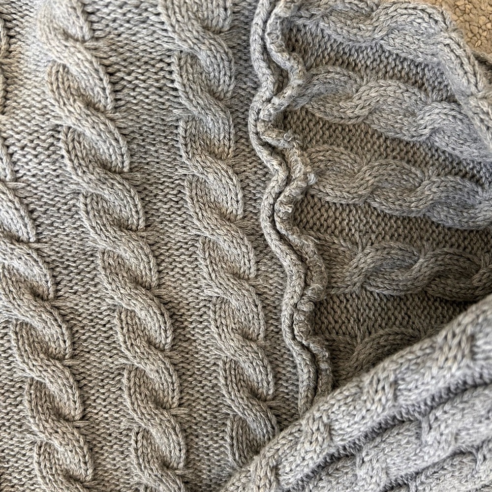 AMABLE CABLE KNIT CROP SWEATER - Picture 4 of 5